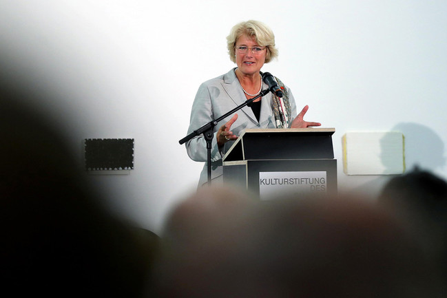 Kulturstaatsministerin Monika Gruetters spricht in der Stiftung Moritzburg in Halle/ Saale.