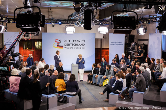 Bundeskanzlerin Merkel beim Bürgerdialog in Duisburg (25.08.2015).